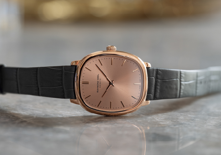 シンプルで洗練された2針デザイン