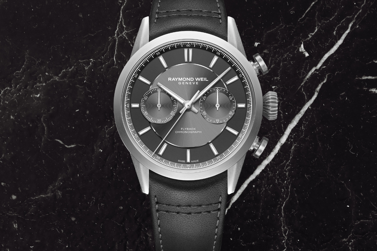 <3月6日発売>モノトーンで統一した、バイコンパックス仕様のコラムホイール式フライバッククロノグラフ(世界限定100本)